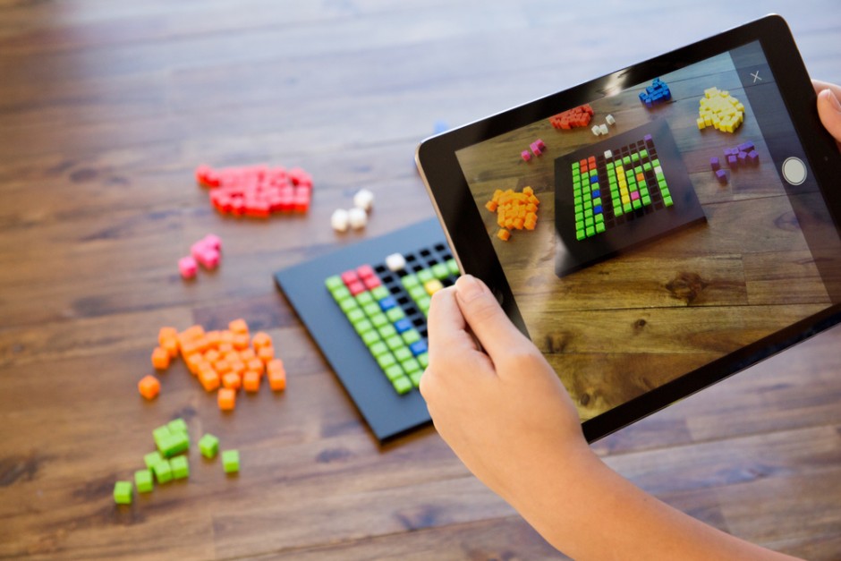 Bloxel – Paper Video Games